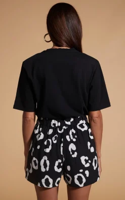 Women Dancing Leopard Chica Bella Shorts In Oversized Mono Leopard