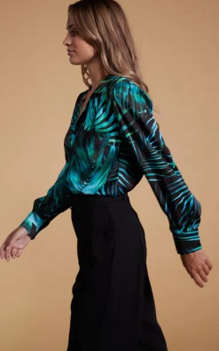 Women Dancing Leopard Halo Dominic Shirt In Green Palm