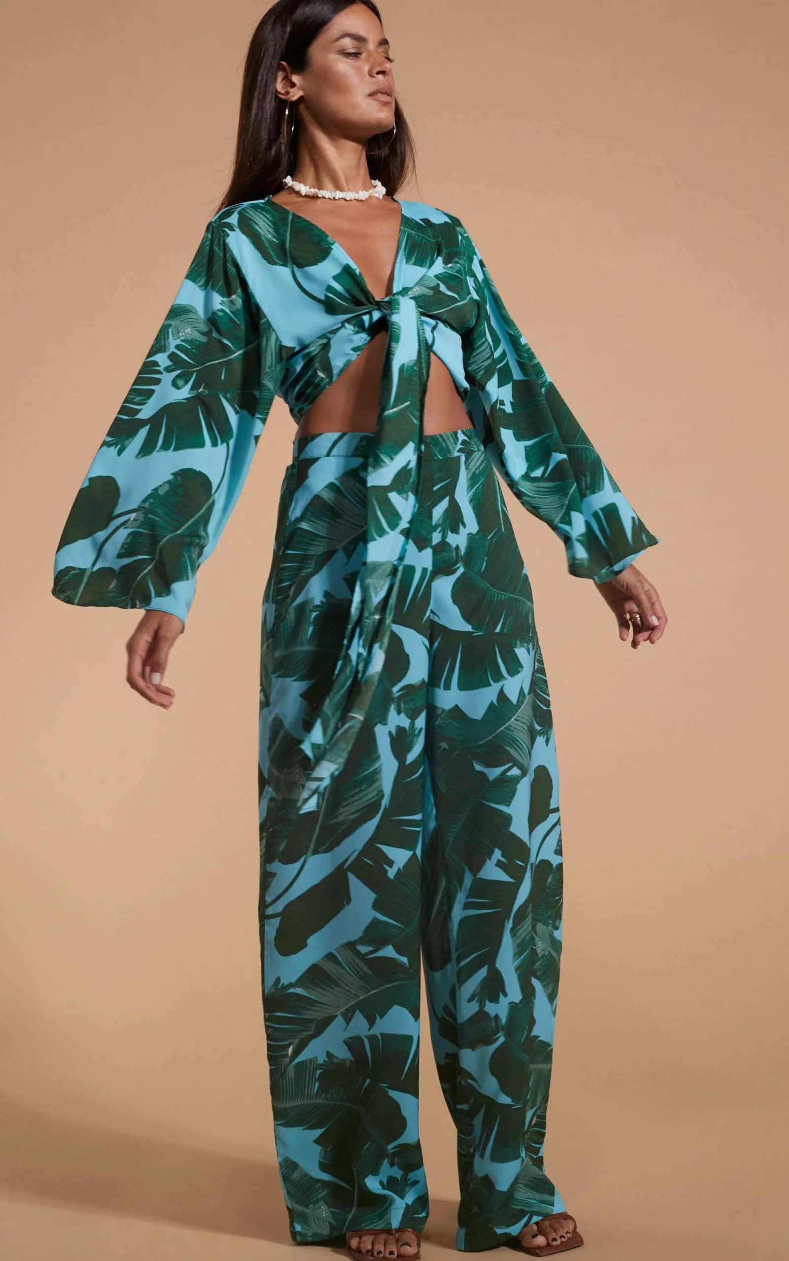 Women Dancing Leopard Takumi Top In Vintage Palm Blue Base