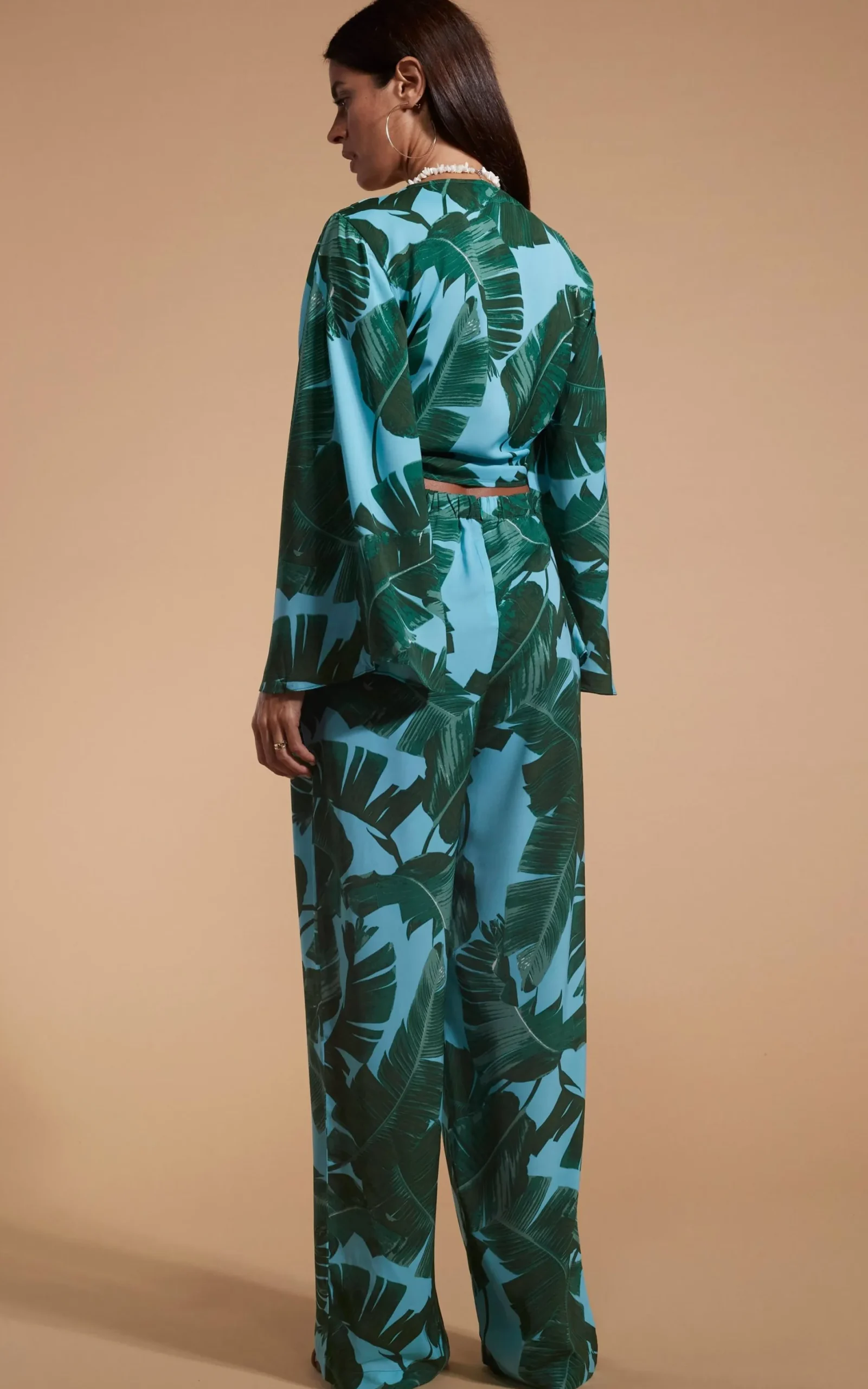 Women Dancing Leopard Takumi Top In Vintage Palm Blue Base